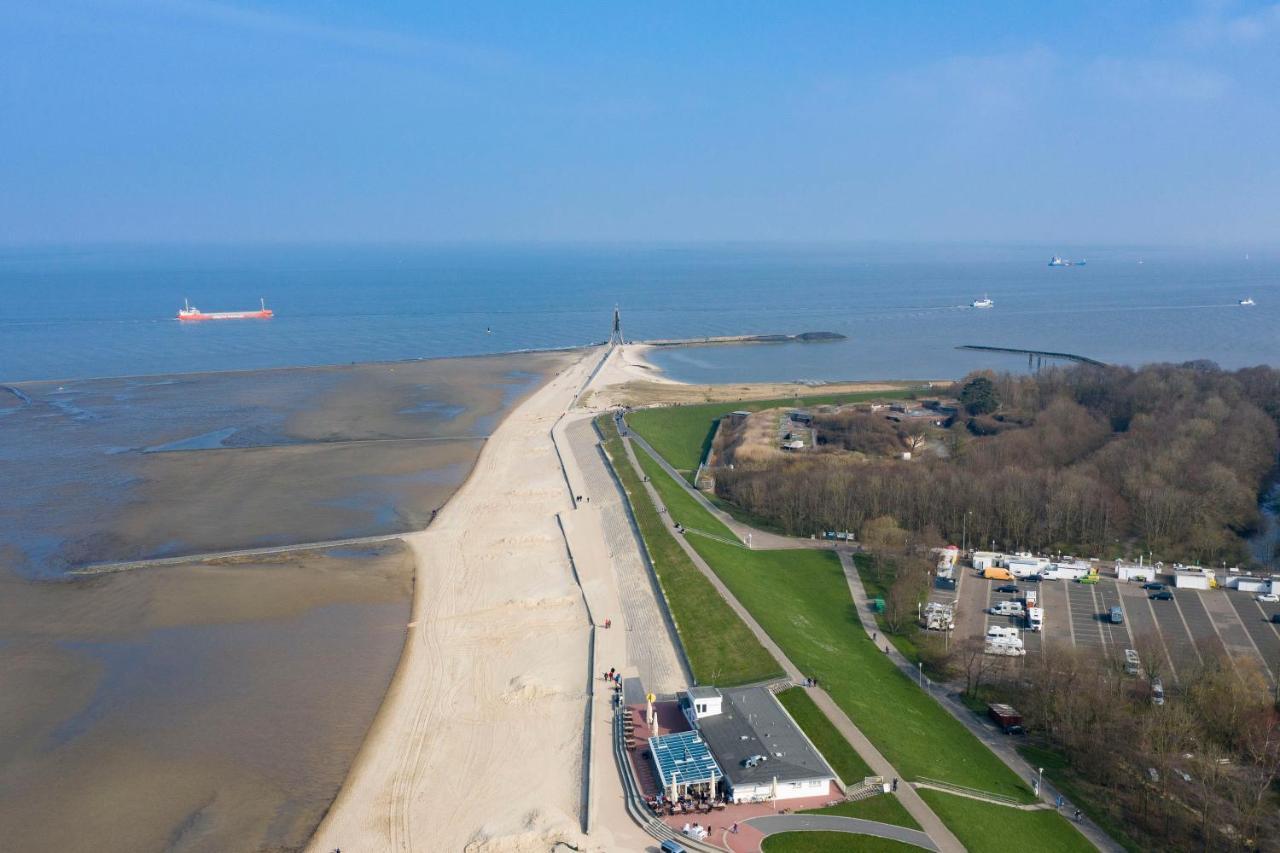 Trafalgar 127 Cuxhaven Exterior foto